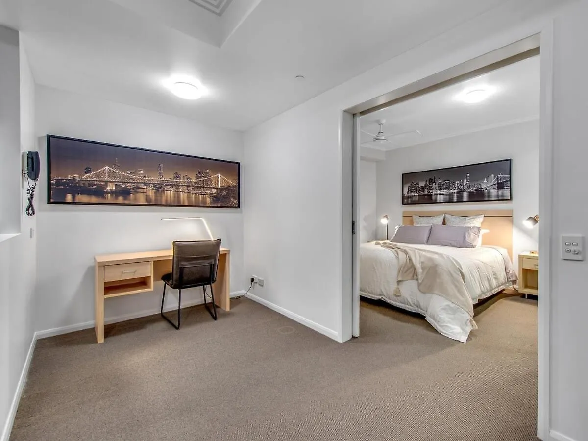 Apartment Cbd Free Parking Pool Balcony Walk To Casino Australia